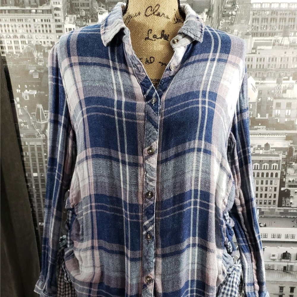 Plaid Button down Ladies Medium Shirt